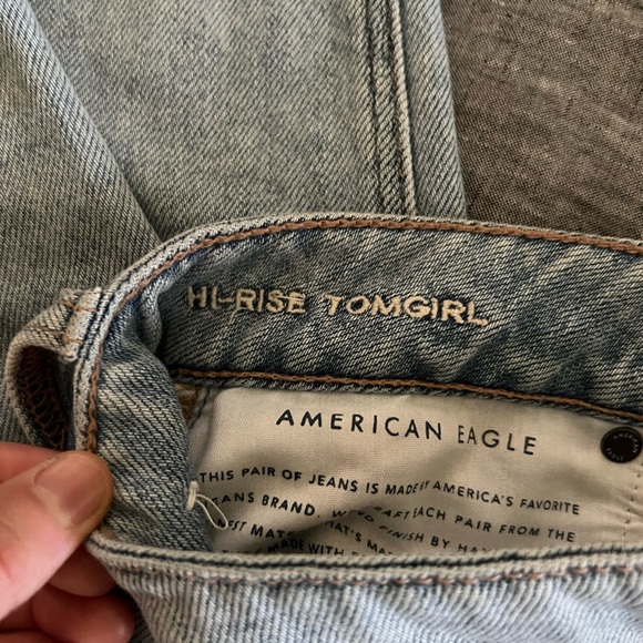 AE High-rise distressed jeans - Picture 5 of 7